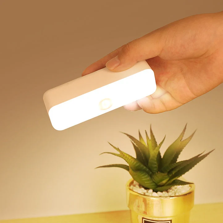 Skanto | Moderne Minimalistische Wiederaufladbare Magnetische Saug-Kunststoffstreifen Rechteckige LED Wandlampe Nachtlicht für Arbeitszimmer