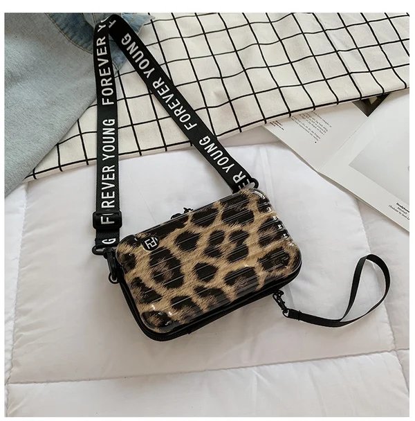 Skanto | Die stilvolle Mini-Weekender-Tasche
