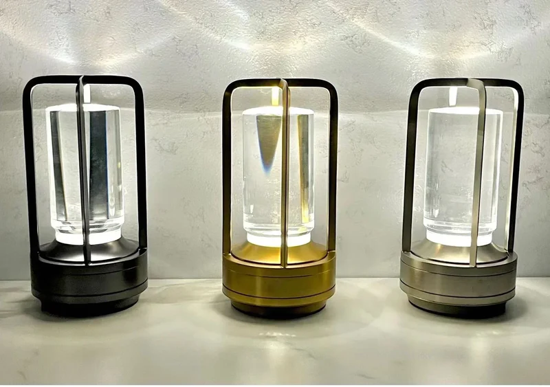 Skanto | Tragbare kabellose LED Laterne mit Ladestation
