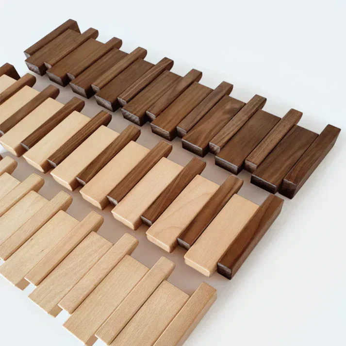 HarmonyCoat™ | Wandgarderobe im Piano-Design