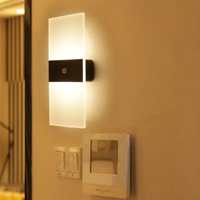 Skanto | Éclatante - Touchpanel-Wandlampe USB wiederaufladbar