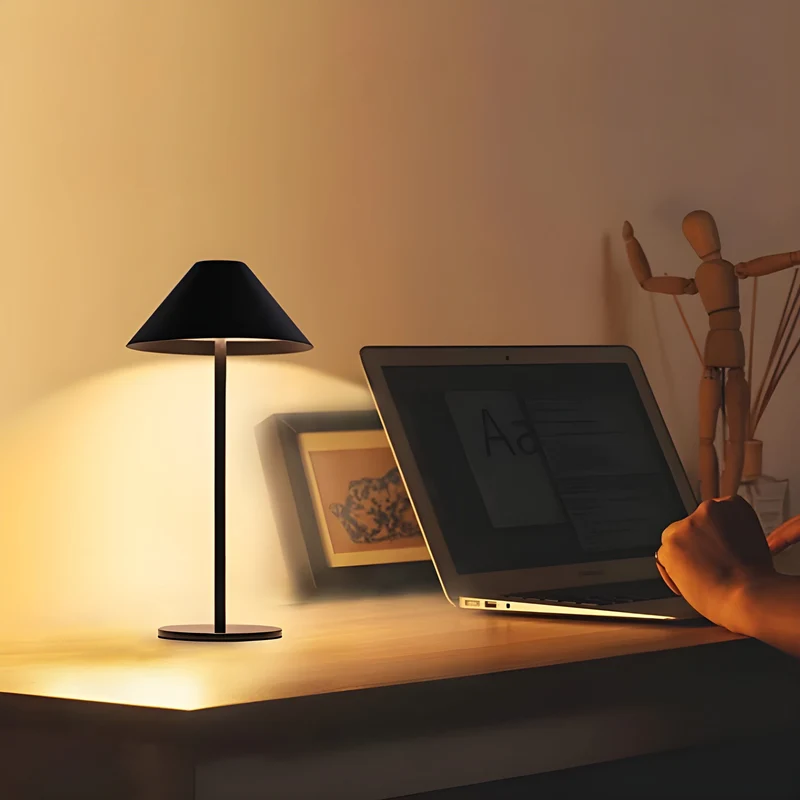 Skanto | Minimalistische dimmbare Touch-Tischlampe - Wasserdicht und wiederaufladbare Lichtfarbe