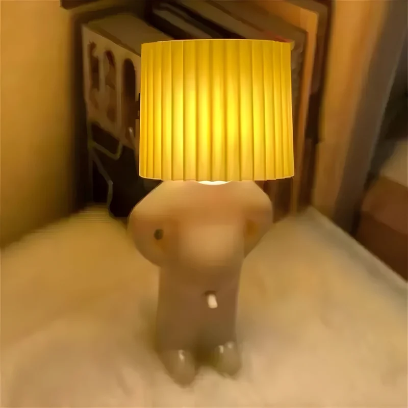Skanto | Skanto Sassy Boy Kreative Tischlampe – Einzigartige Beleuchtung für Schlaf- und Wohnzimmer