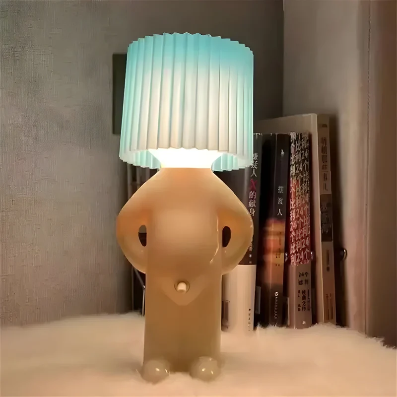 Skanto | Skanto Sassy Boy Kreative Tischlampe – Einzigartige Beleuchtung für Schlaf- und Wohnzimmer