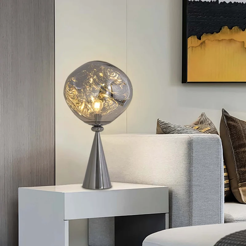 Skanto Cone Fat Tischlampe