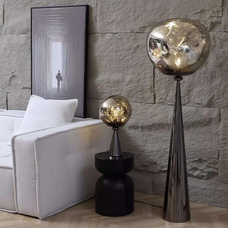 Skanto Cone Fat Tischlampe