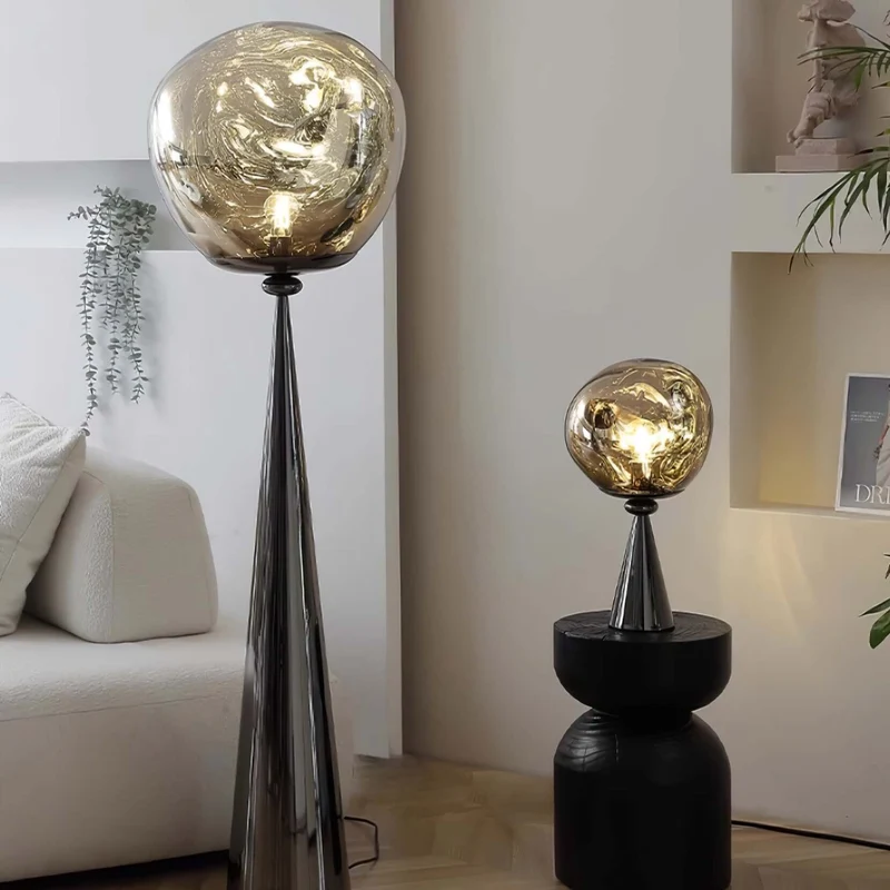 Skanto Cone Fat Tischlampe