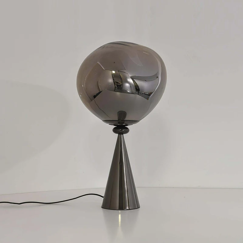 Skanto Cone Fat Tischlampe
