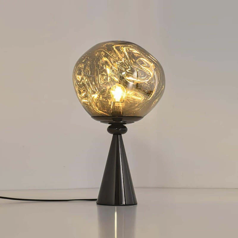 Skanto Cone Fat Tischlampe