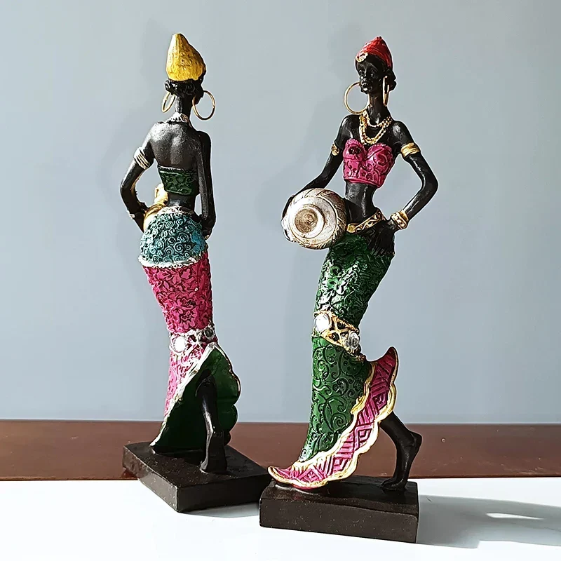Skanto Dekor Dekorative Statuen Skulptur Haus Skanto Dekoration Wohnzimmer Schwarze Menschen Custom Doll Dreiteiliges Harz-Kunsthandwerk