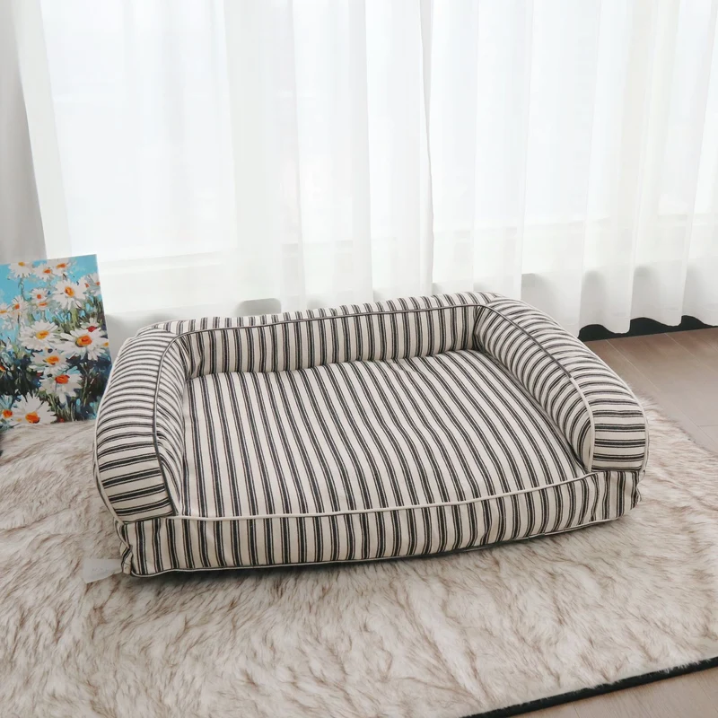 Gestreiftes orthopädisches Hundesofa