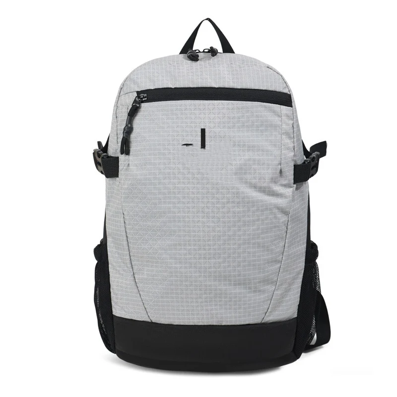 Praktischer Rucksack mit multifunktionalen Netztaschen Skanto