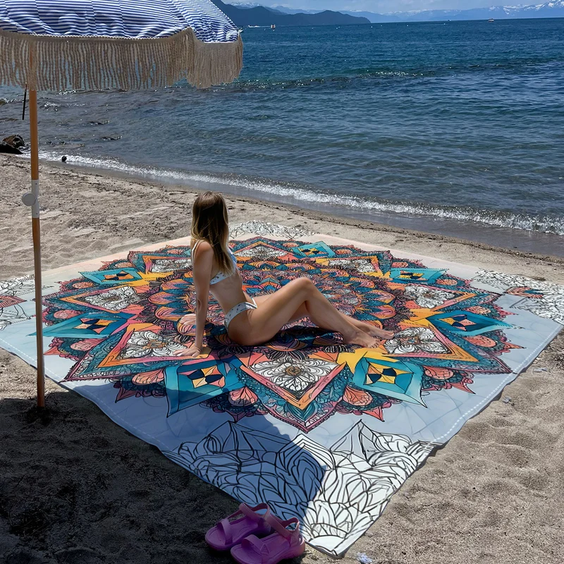 Strandmatte mit Mandala-Design Skanto