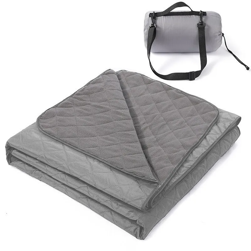 Große leichte kompakte Outdoor-Decke Skanto
