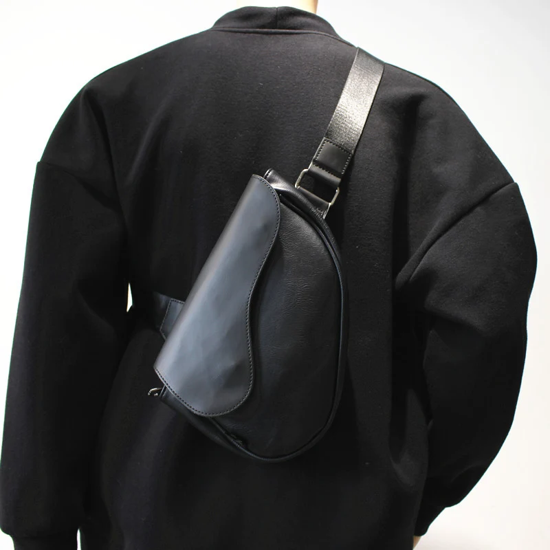 Elegante Umhängetasche mit innovativem Verschluss Skanto
