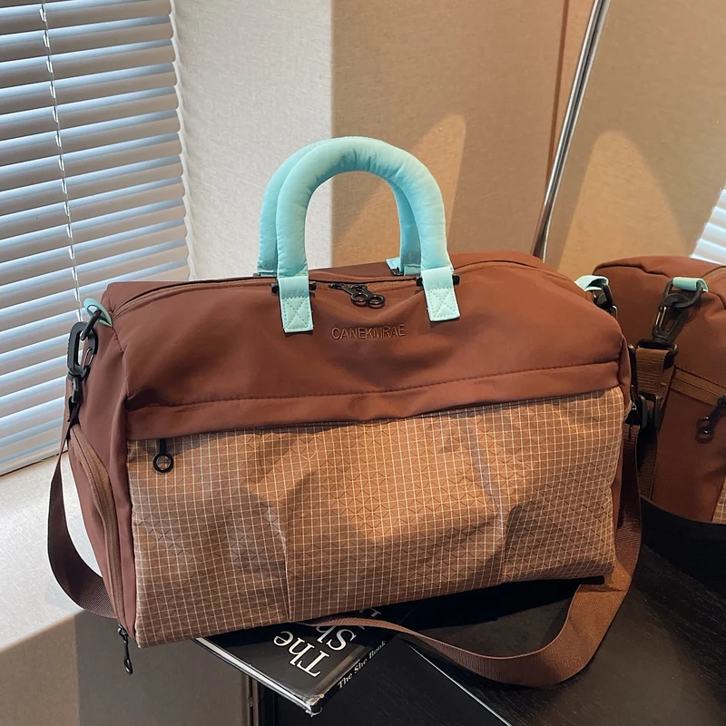 Sportliche Reisetasche mit mehreren Fächern Skanto