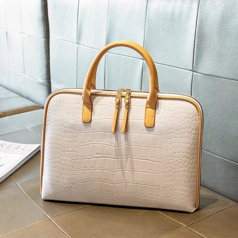 Elegante Handtasche in Kroko-Optik Skanto