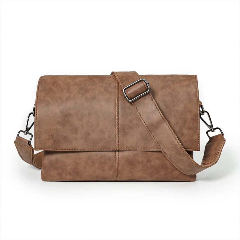 Elegante Clutch im modernen Design Skanto