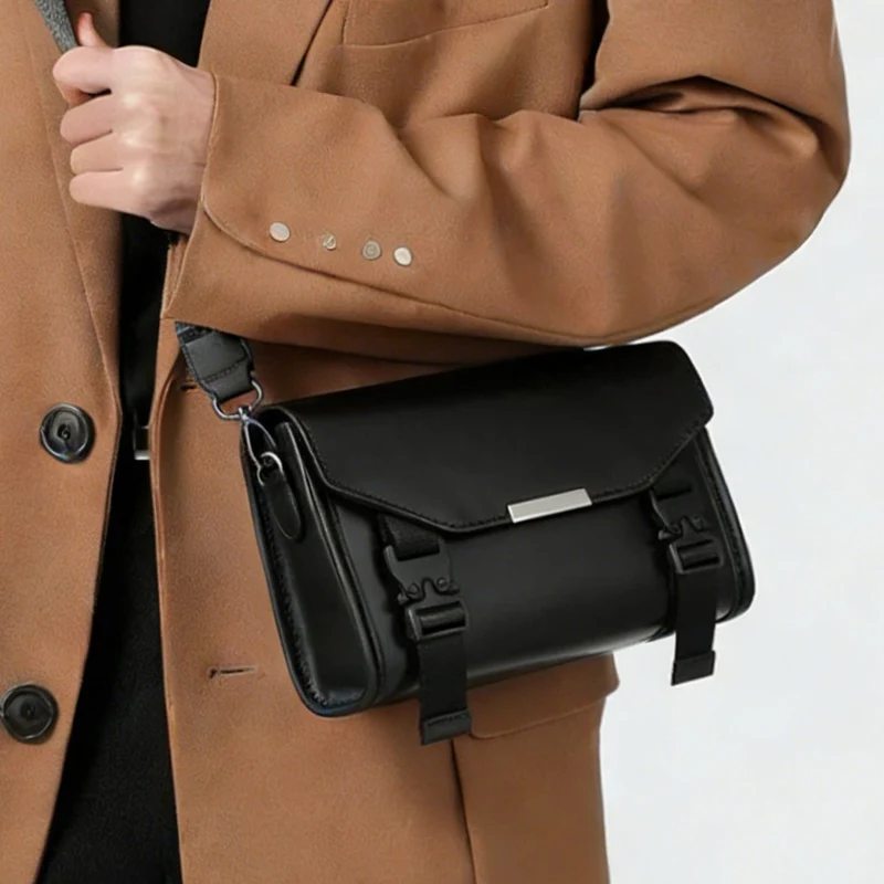 Praktische Umhängetasche im minimalistischen Design Skanto