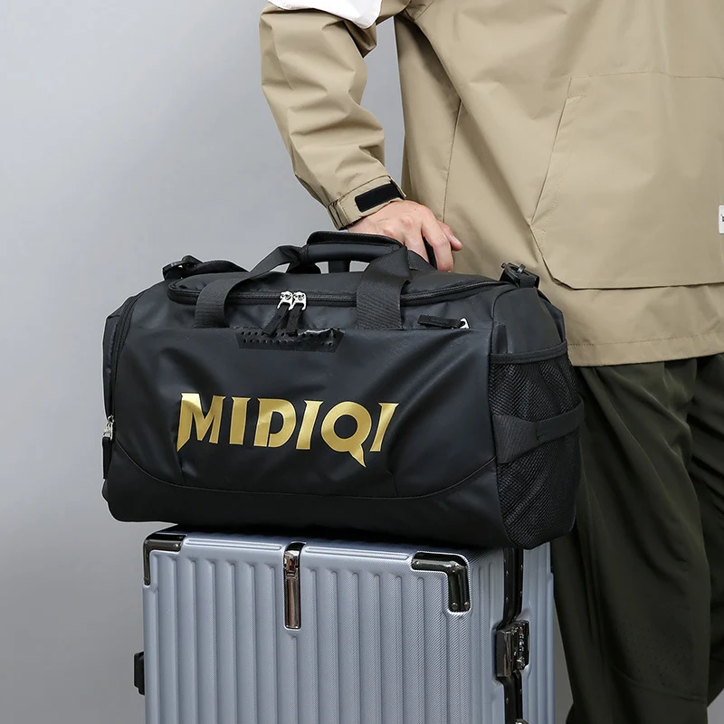 Sportliche Reisetasche mit geräumigen Fächern Skanto