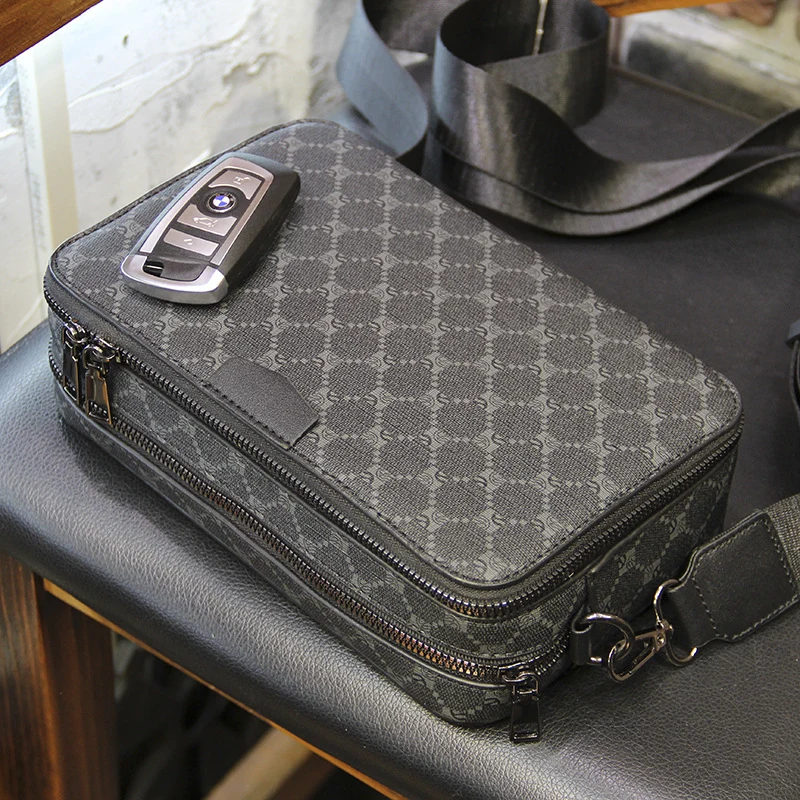 Moderne Crossbody-Tasche mit strukturierter Oberfläche Skanto