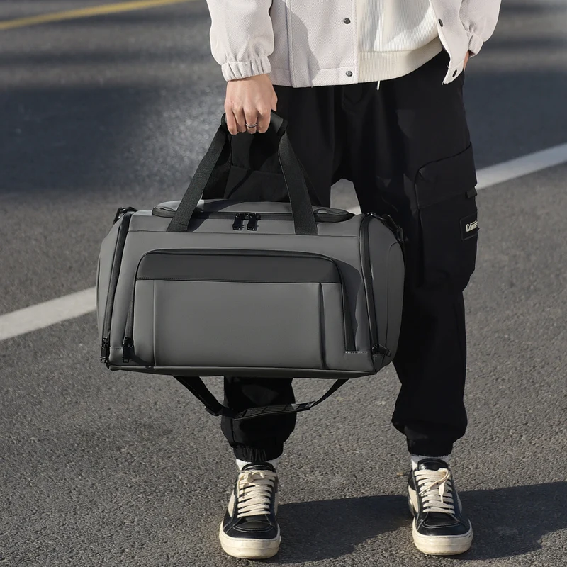 Sportliche Reisetasche mit innovativem Fächerkonzept Skanto
