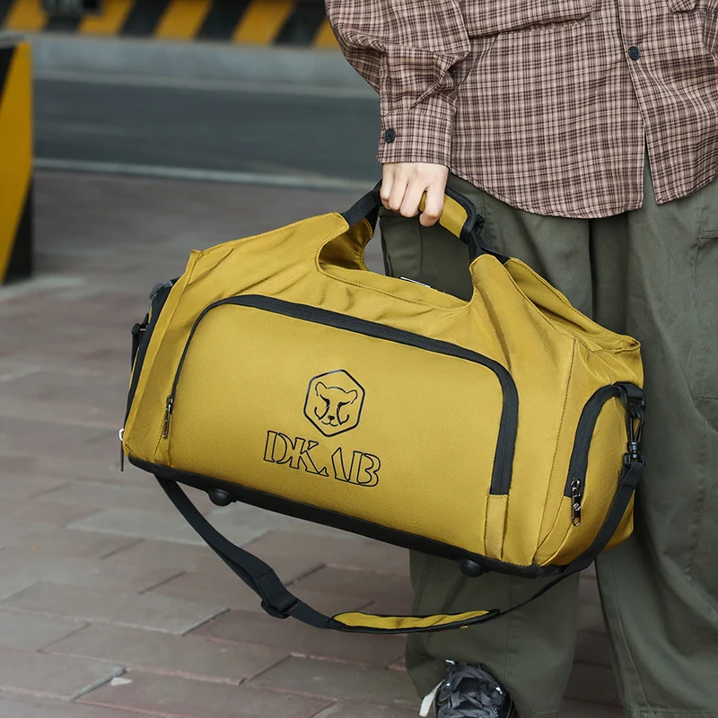 Sportliche Reisetasche mit erweiterbaren Fächern und praktischem Tragesystem Skanto