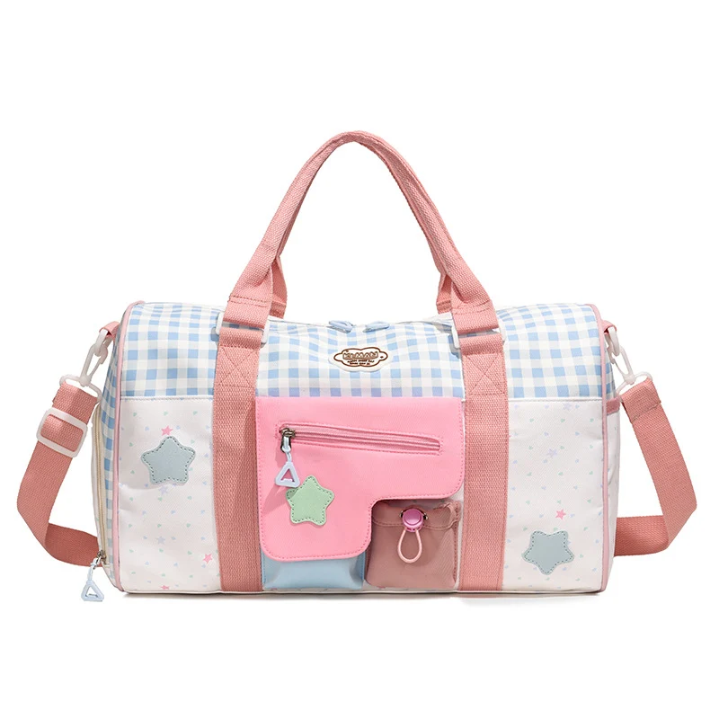 Stylische Sport- und Reisetasche mit lustigen Applikationen Skanto