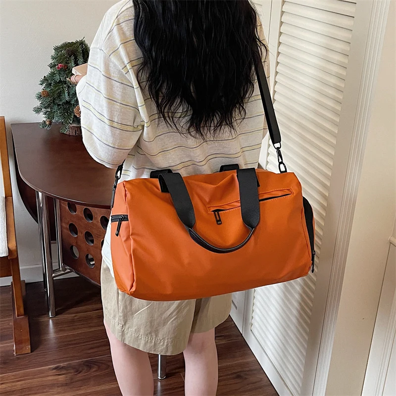 Sportliche Reisetasche mit zusätzlichen Fächern Skanto