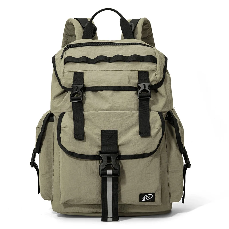 Outdoor-Abenteuerrucksack mit vielen Fächern