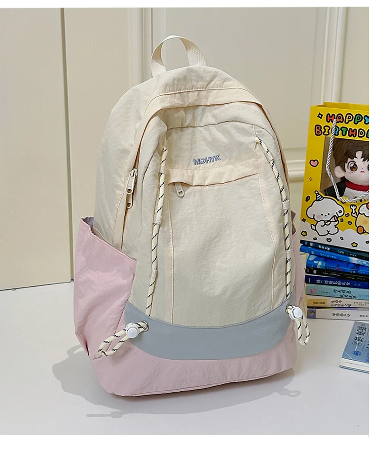 Leichter Wander-Schulrucksack mit mehreren Fächern