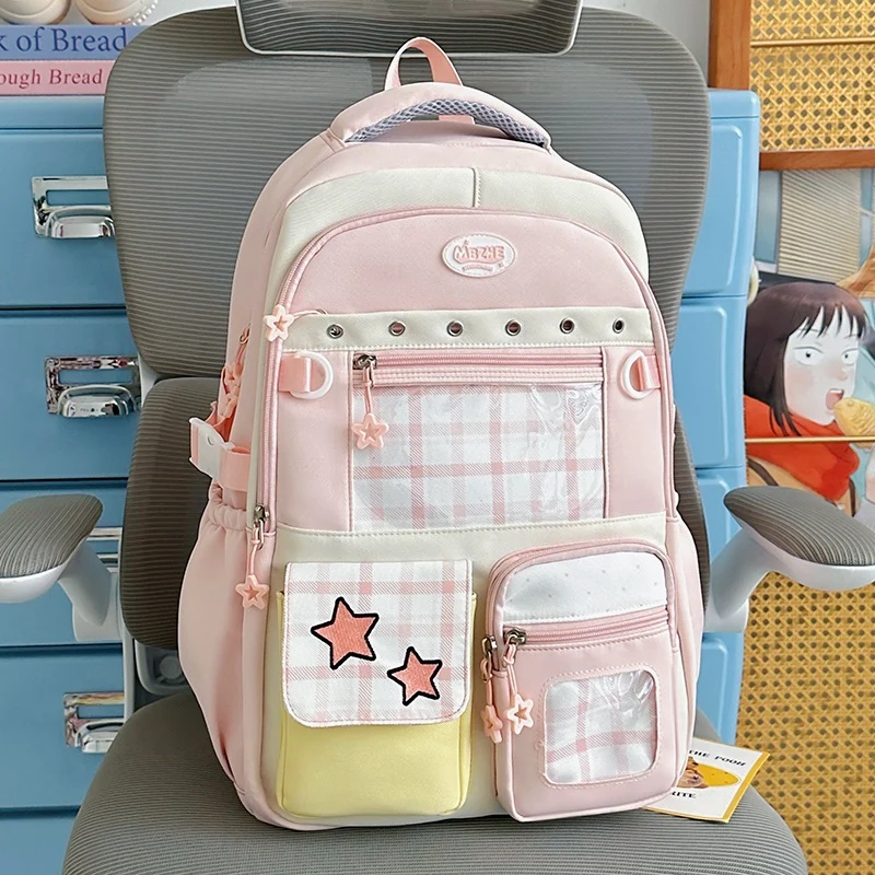 Schulrucksack mit vielen Fächern und Charakter-Motiv