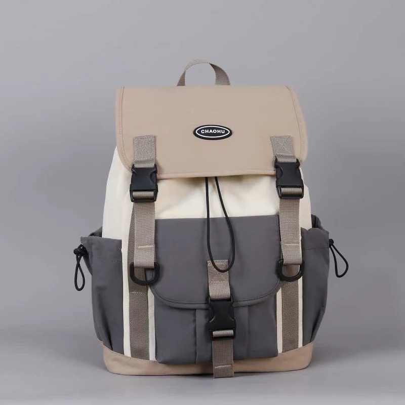 Abenteuer-Schulrucksack mit vielen Fächern