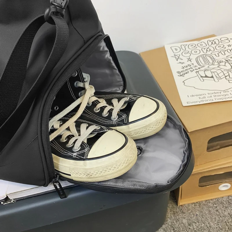 Sportliche Reisetasche im modernen Design Skanto