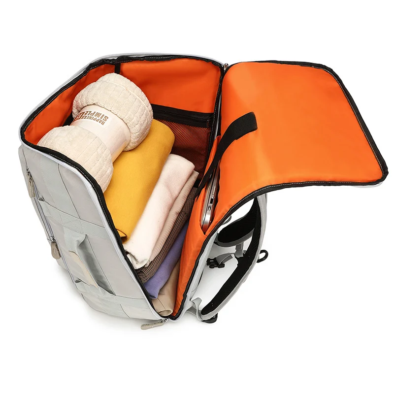 Multifunktionale Reisetasche mit ergonomischen Griffen und innovativem F-olds System Skanto