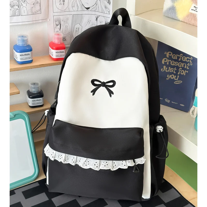Niedlicher Schulrucksack mit Rüschen und Schleifendetail