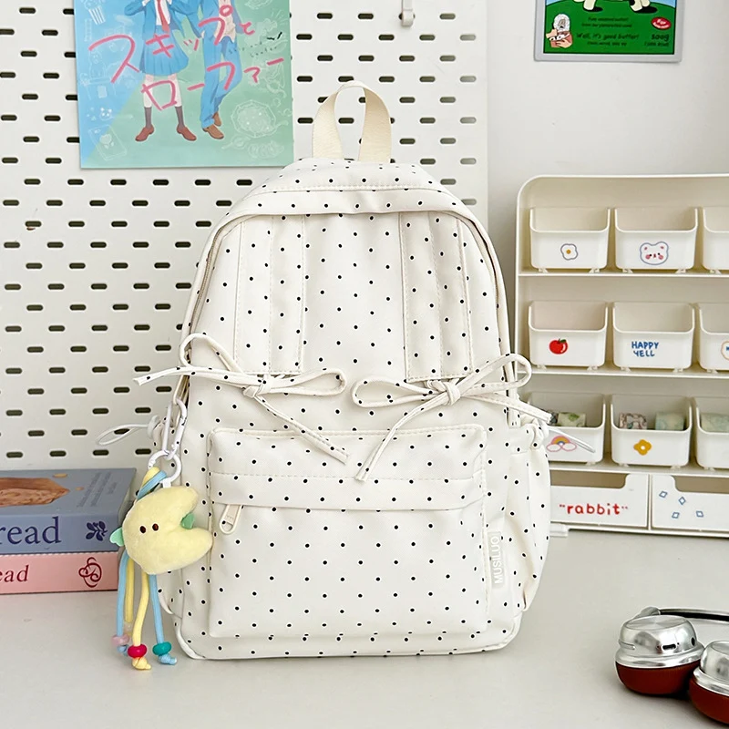 Niedlicher Studentenrucksack mit Tupfen