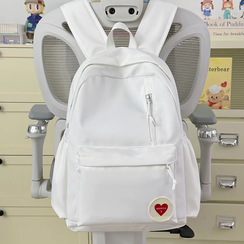Moderner minimalistischer Schulrucksack