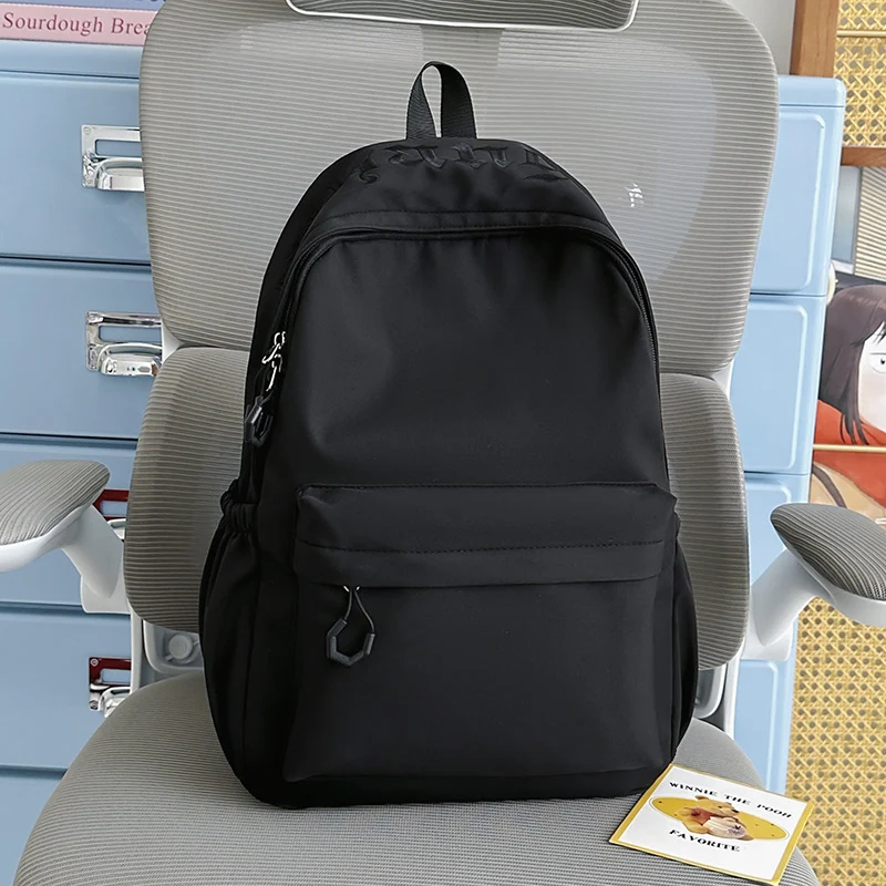 Minimalistischer Schulrucksack aus weichem Stoff