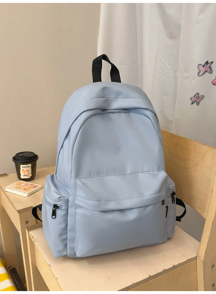Minimalistischer multifunktionaler Schulrucksack