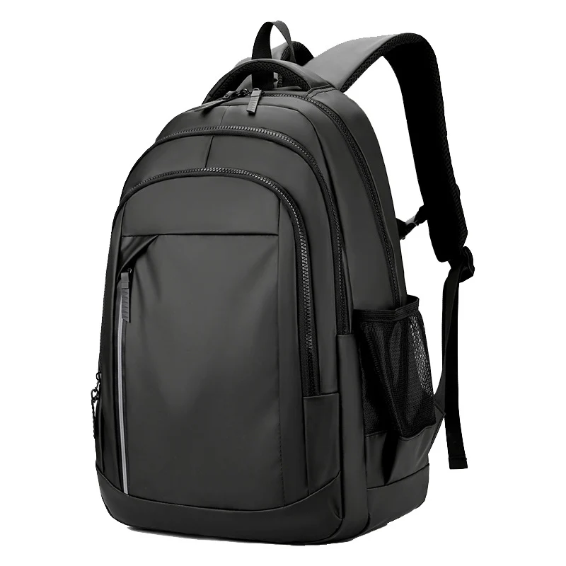 Hochwertiger Rucksack mit wasserabweisendem Material und smarter Fächeraufteilung Skanto