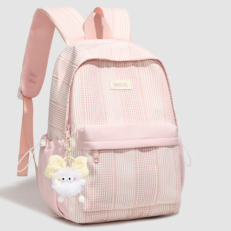 Schulrucksack mit geometrischem Muster