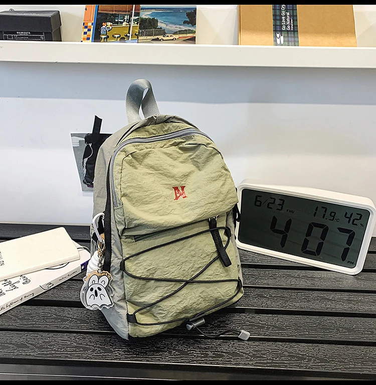 Leichter urbaner Schulrucksack