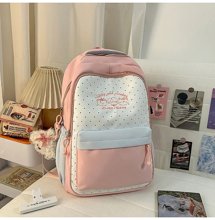 Niedlicher Schulrucksack im Charakter-Design