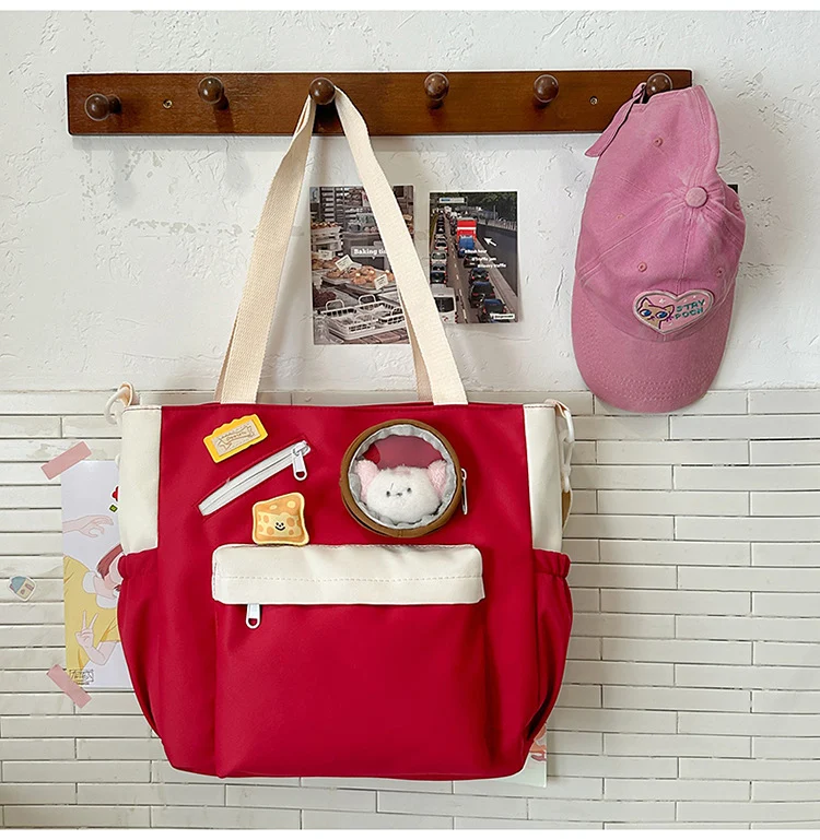 Niedlicher Schulrucksack im Charakter-Design