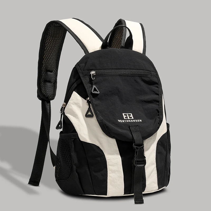 Leichter Reise-Schulrucksack mit mehreren Taschen