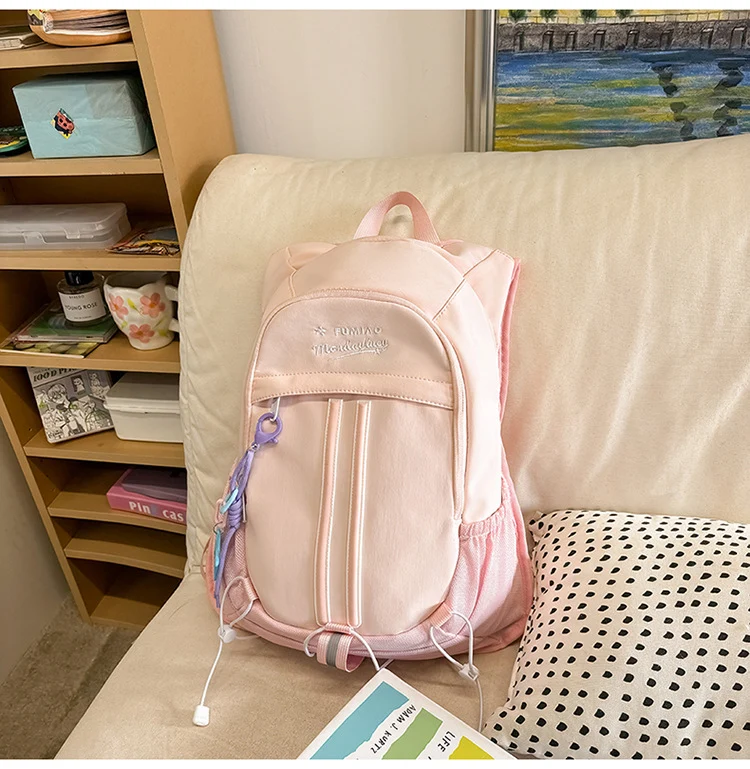 Leichter Reise-Schulrucksack mit mehreren Taschen