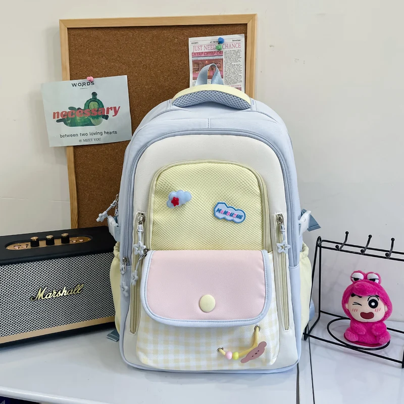 Klassischer Multifunktionaler Schulrucksack