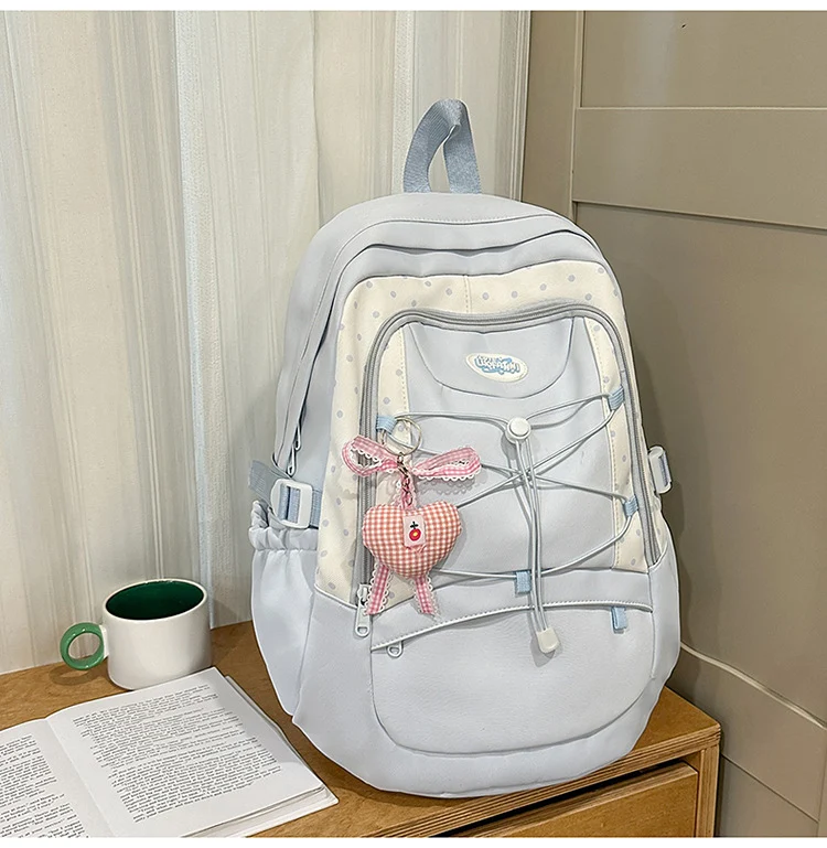 Praktischer Schulrucksack mit mehreren Fächern