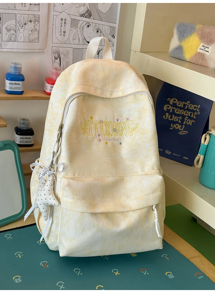Lässiger illustrierter Schulrucksack